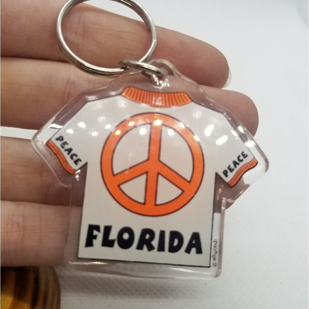 Florida peace souvenir shirt keychain